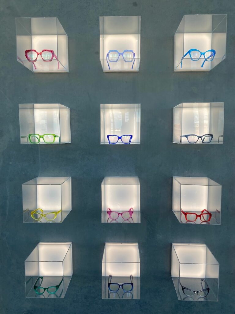 Acrylic cubes with glasses.